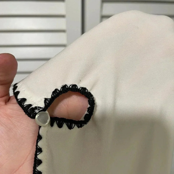 Oscar by Oscar De La Renta Cream and Black Blouse Large - Picture 8 of 10